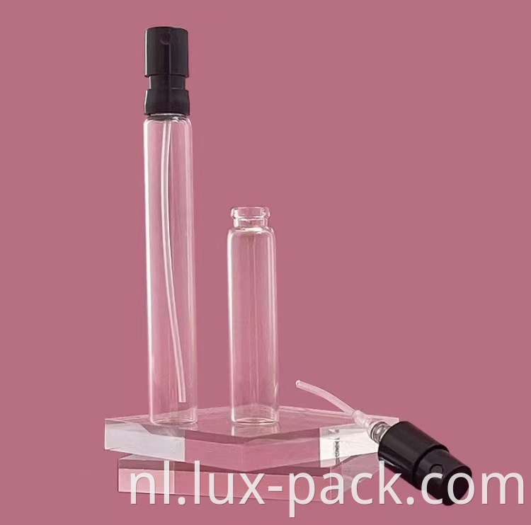 Lege pocket aangepaste cosmetische mini -ronde plastic dop spray glazen parfumfles